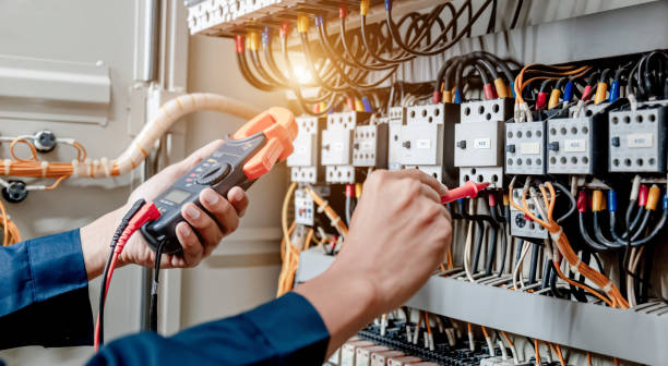 Best Local Electrician Companies  in East Highland Park, VA